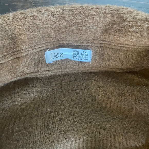 DEX plus Shacket - Picture 2 of 2